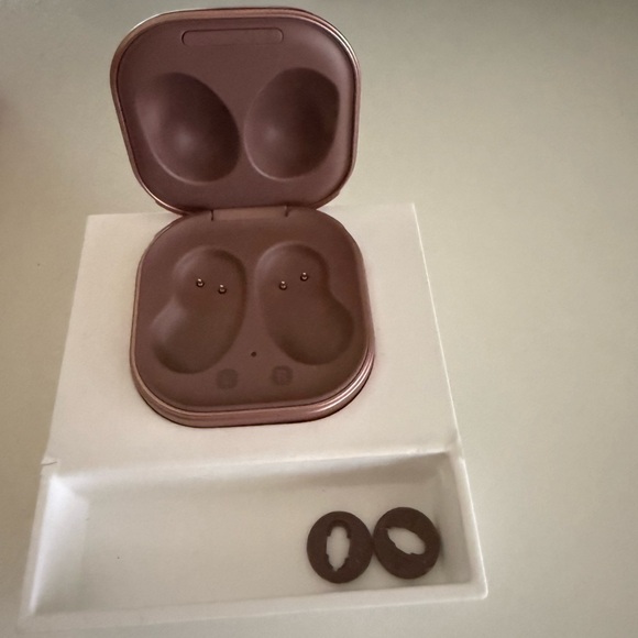 Wireless Earbuds with Charging Case - Picture 11 of 11